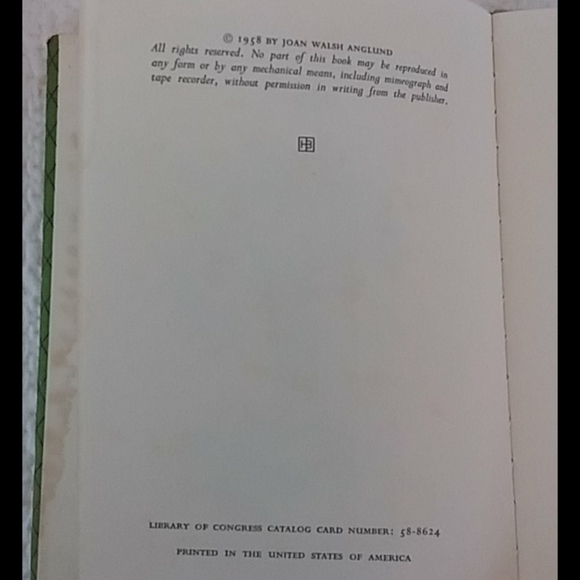 First Edition Joan Walsh Anglund Hardback - Picture 4 of 8